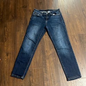 Judy Blue Straight Left Slim Fit